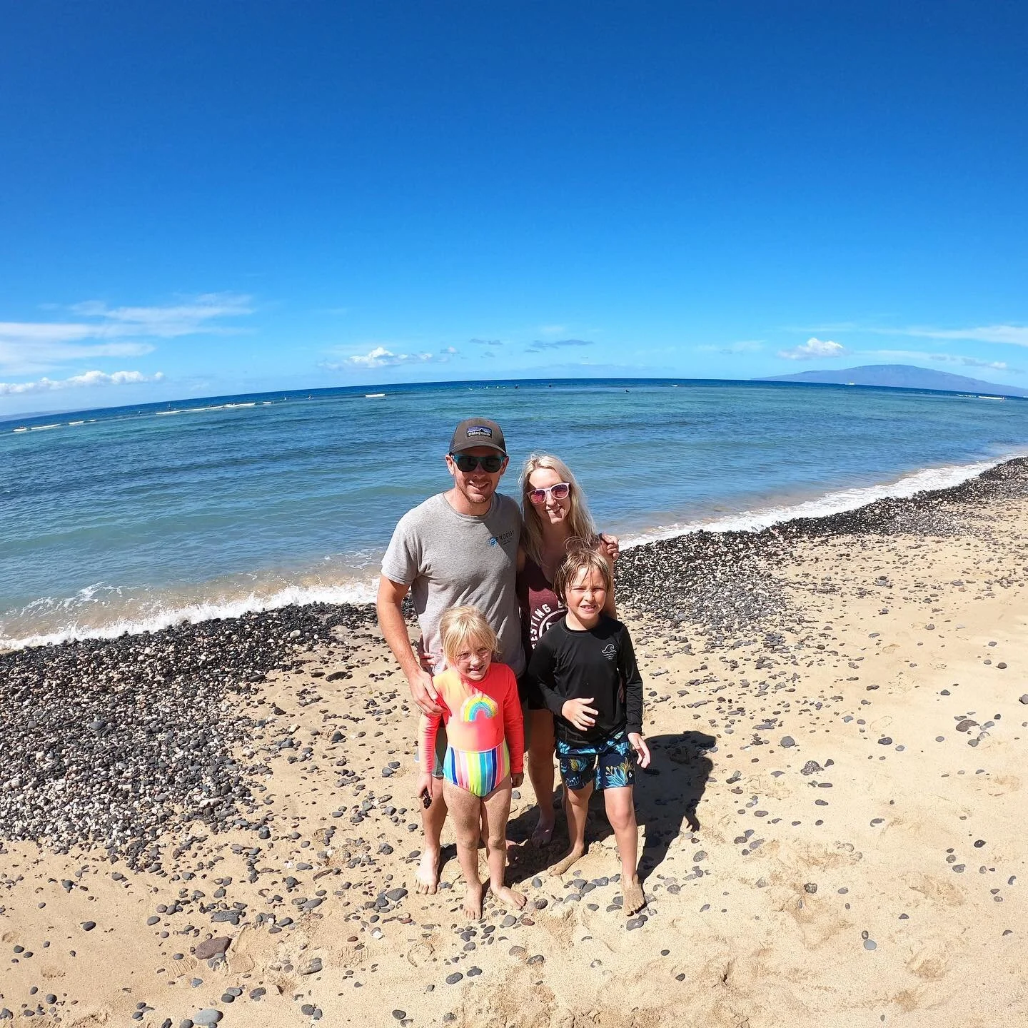 Great times!!!! Really nice meeting you guys! 
#stantsurfinglessons #maui #surfing #surf #hawaii