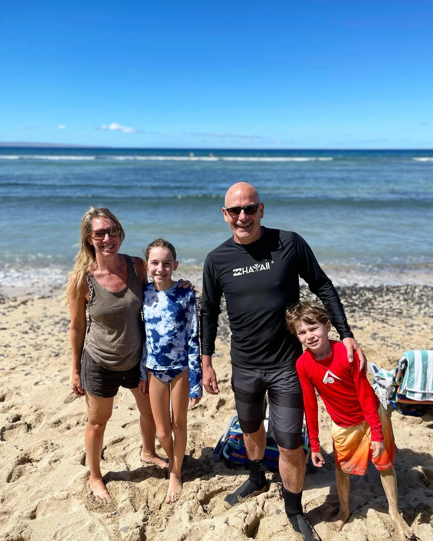 Beautiful conditions this morning with some nice shoulder to head high surf, dad killed it! Kids were charging! while mom captured some epic moments from land🙌🏽🌊
#maui #surf #stantsurfinglessons #hawaii
