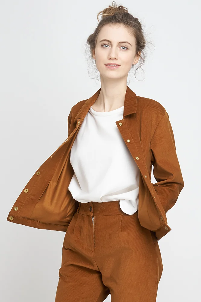 JF_AW18_Lookbook_Cauca_Jacket_cinnamon_Macondo_Trousers_cinnamon_Emily_Shirt_white_1_1000px.jpg