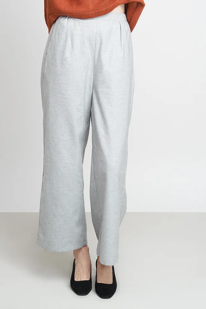 JF_AW18_Lookbook_Charlotte_Trousers_cloud-grey_1_1000px.jpg