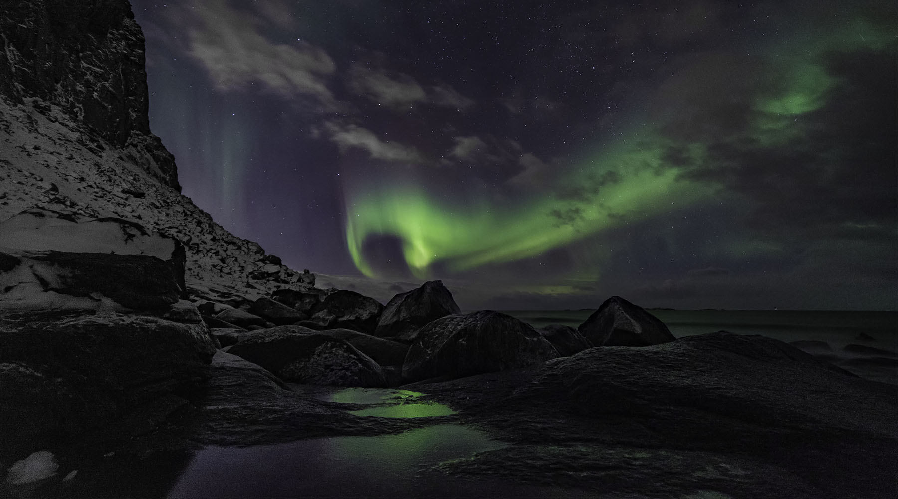 Northern Lights from Uttakleiv Beach - Lofoten Islands, Norway