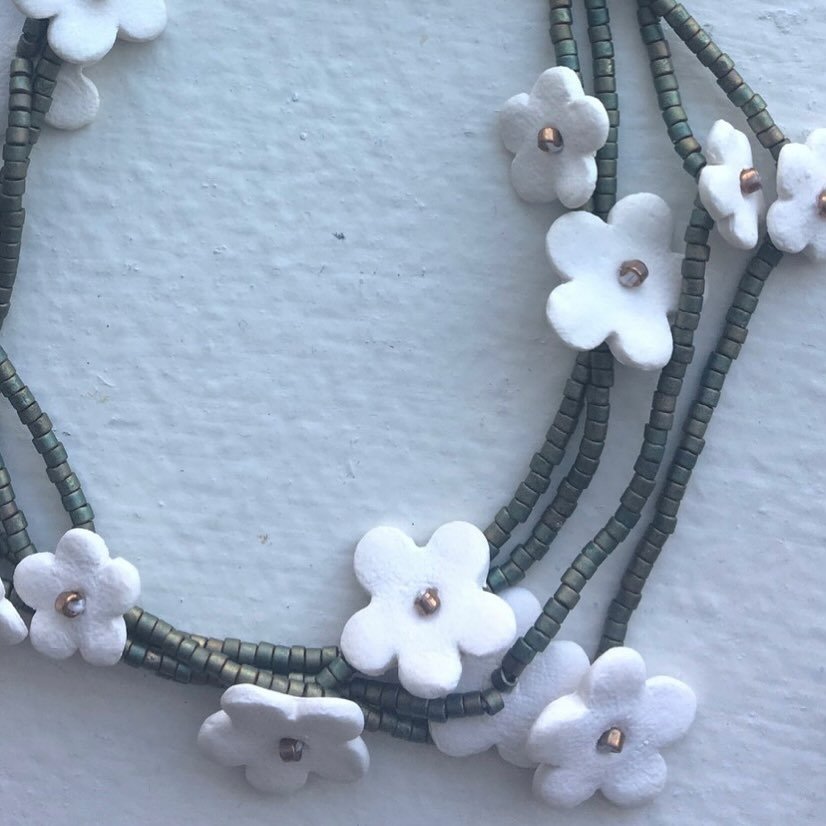 Yes the daisy chain 🌼 collection is on sale! Grab 30% off until Monday with code: LUCKYNO7. The extra long necklace and fringe earrings are two of my best sellers. So folksy and unique, you will get tons of questions and compliments 😊