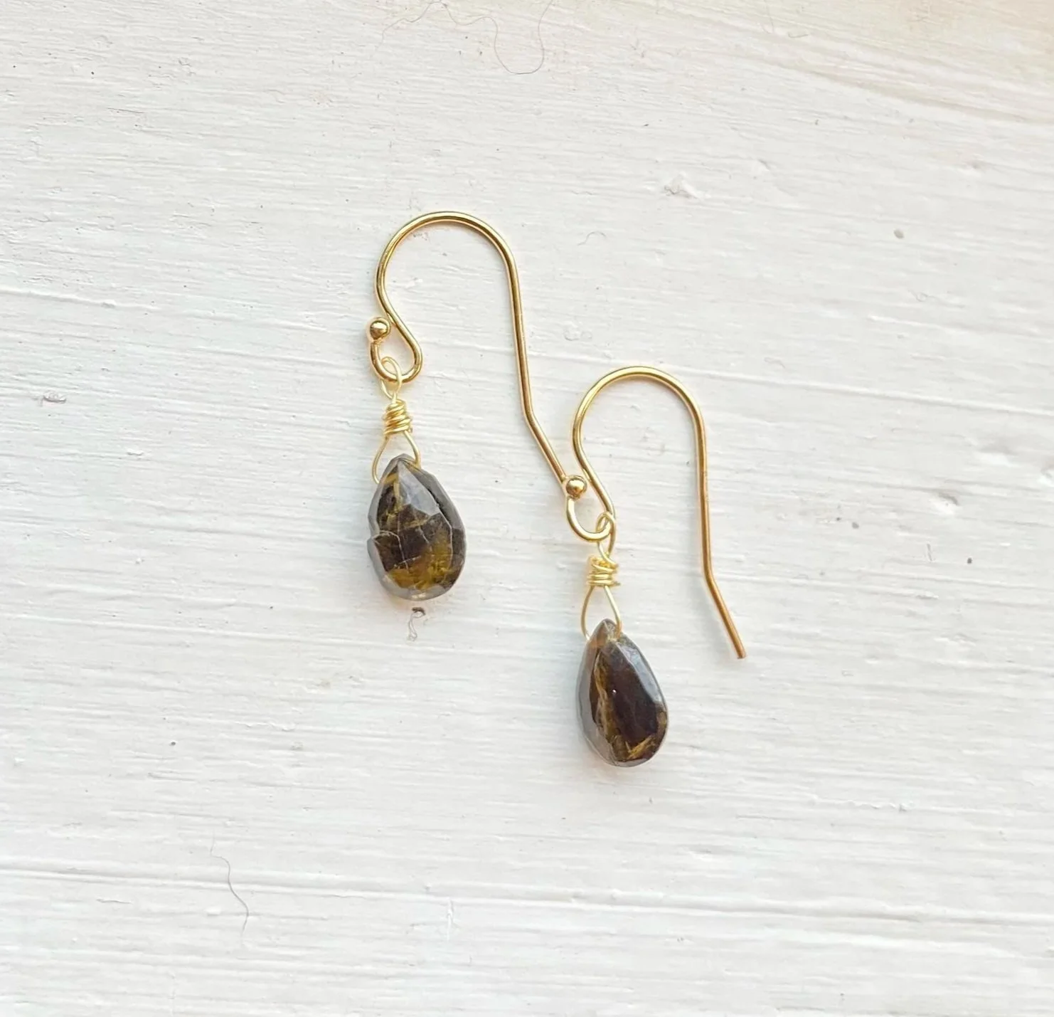 Brown tourmaline droplet earrings