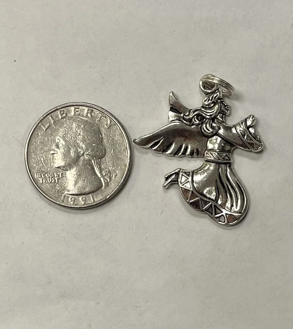 4DE37FB4-48CE-4BF6-BD31-148D5EE5CC2C