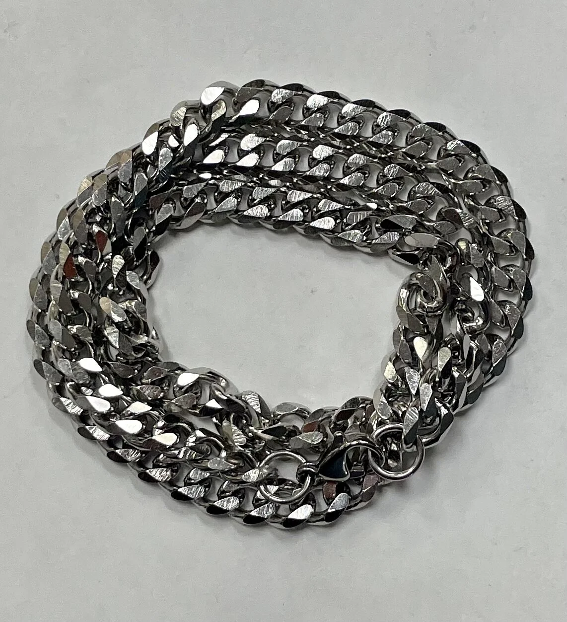 FF4DD752-8DDD-4ED1-82C9-9E98FD68E217