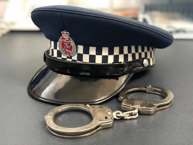 POLICE-5.jpg