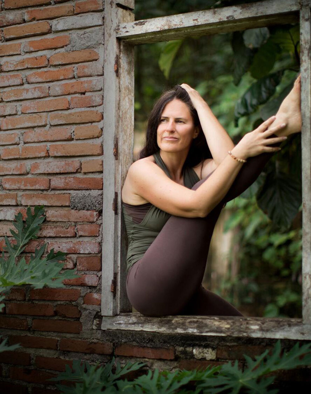 Embodied Flow Best Yoga School RYT200 Teacher Training Retreat Immersion Workshop Somatic Movement Therapy7.jpg