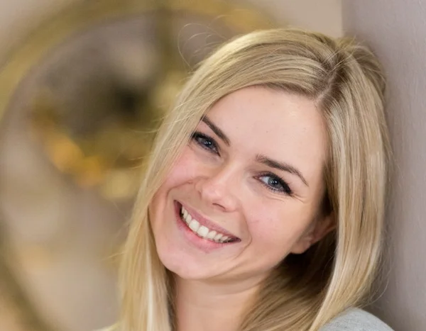 KRISTINA NICOLAUS Nürnberg, Germany living-and-art.de