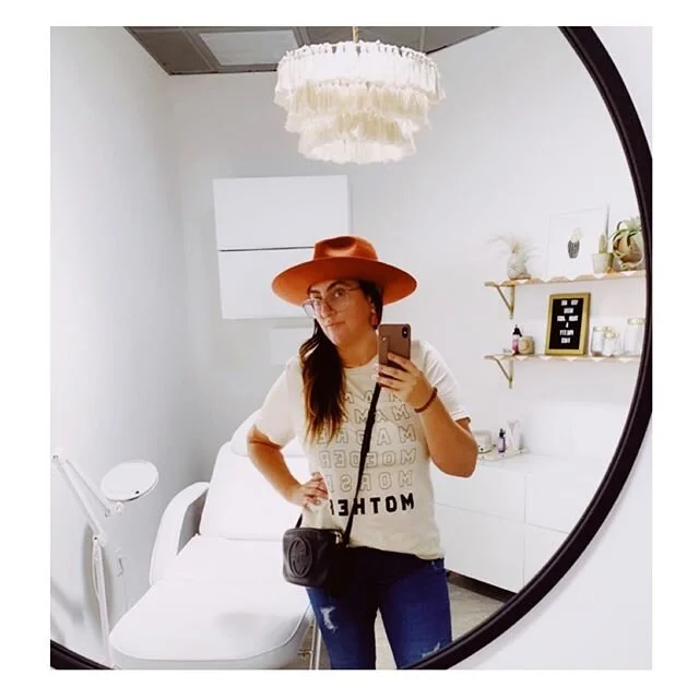 After a super busy couple of weeks I stopped and looked in the mirror before I left today and just felt gratitude✨. Thankful for my clients, thankful for my suite, thankful for the people in my life, for meaningful conversations and for the challenge