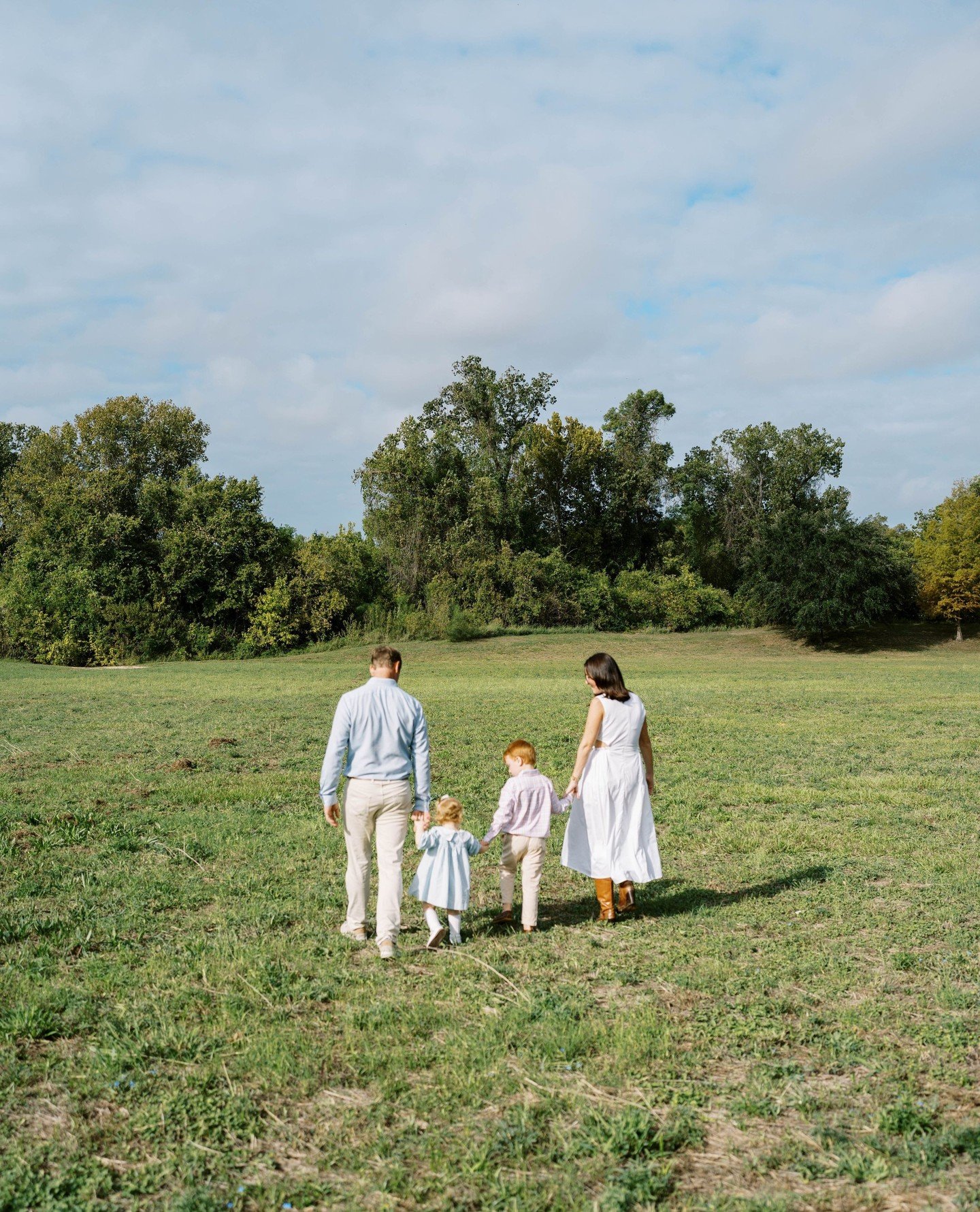 To the dads who show up, protect fiercely, love deeply, and make everything feel a little more grounded, Happy Father&rsquo;s Day 🤍⁠
⁠
#WellnessByCarli #HappyFathersDay