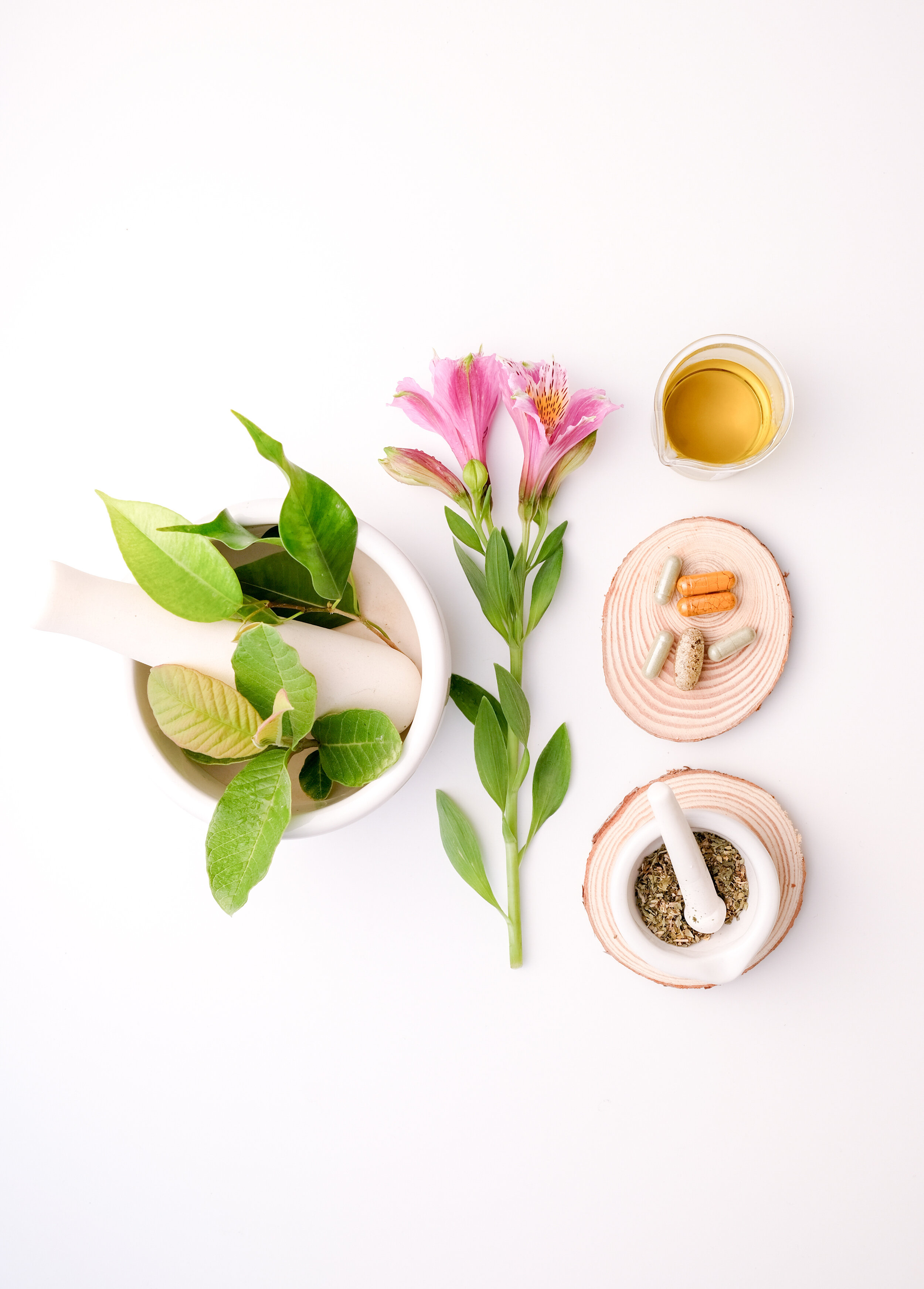 BUILDING YOUR POSTPARTUM APOTHECARY