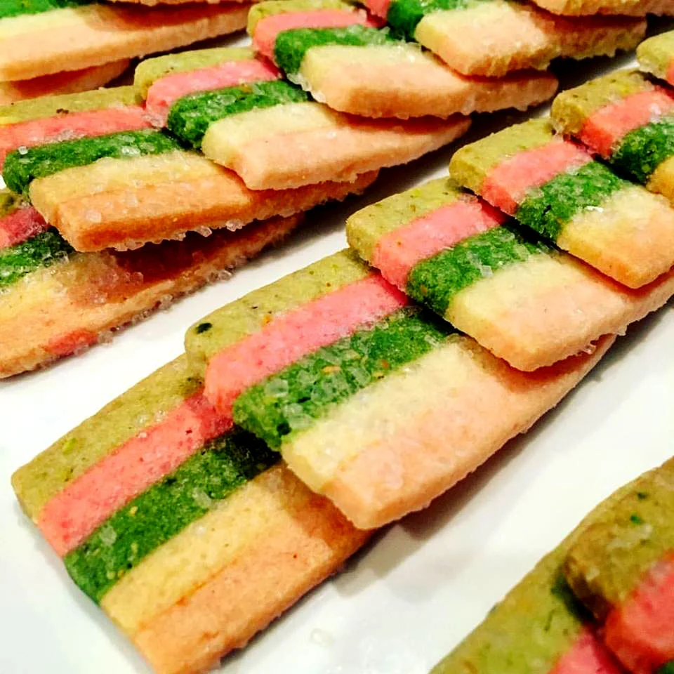 pistachio-cookies.jpg