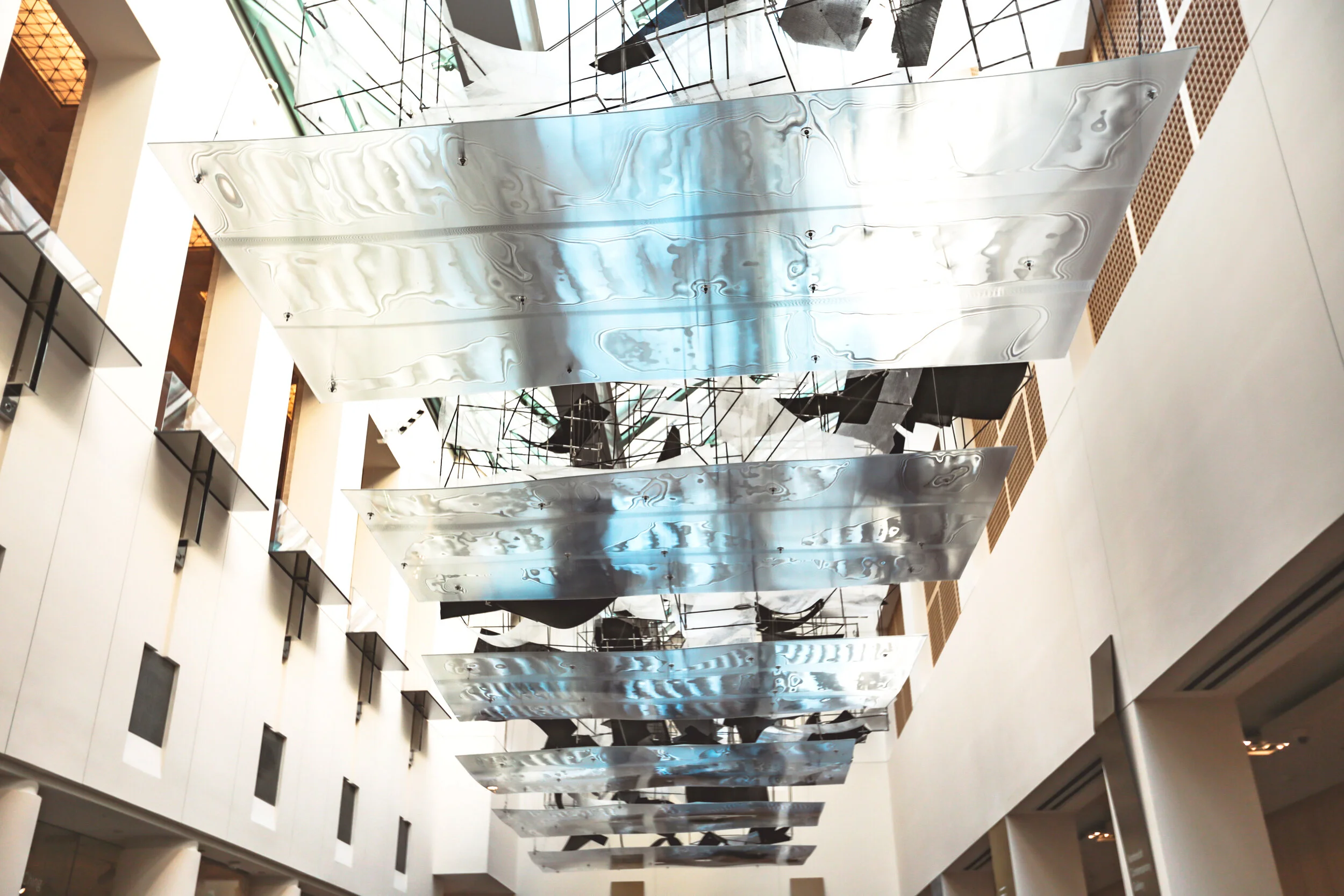     I Look For The Sky      by Zheng Chongbin 