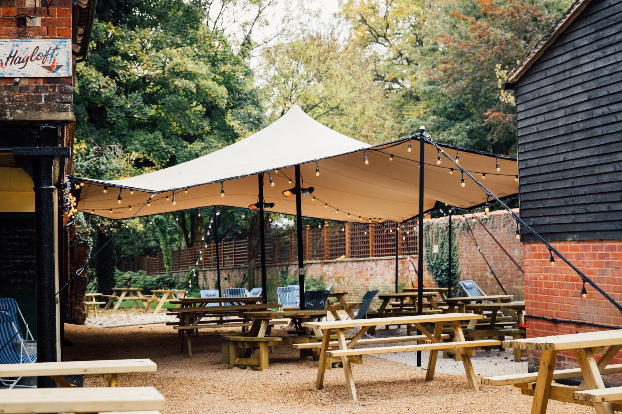 The White Hart Pub Garden in Ampthill Bedfordshire.jpg
