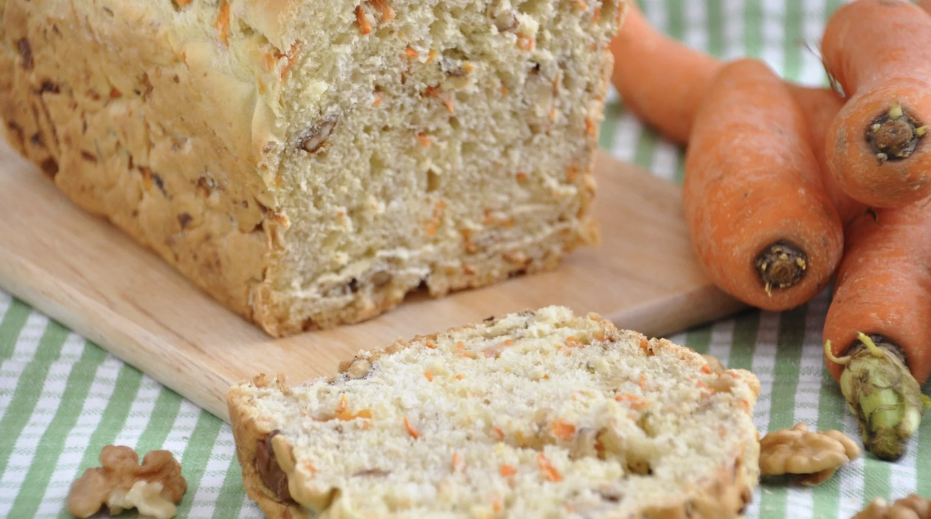 Saftig brød med rotgrønnsaker