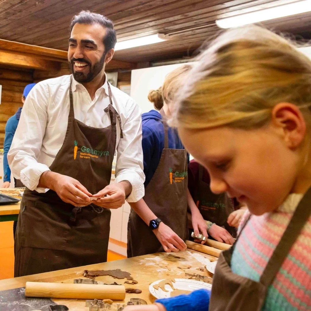 Pepperkakeverksted p&aring; Matklubben!

Du har kanskje f&aring;tt med deg oppslagene om pepperkakeverksteder og utdeling av pepperkaker som kan bli ber&oslash;rt av det nye forbudet mot markedsf&oslash;ring av usunn mat mot barn? Heldigvis g&aring;r