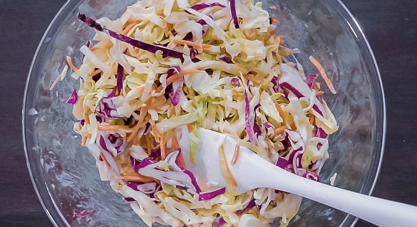 Frisk kålsalat med eple