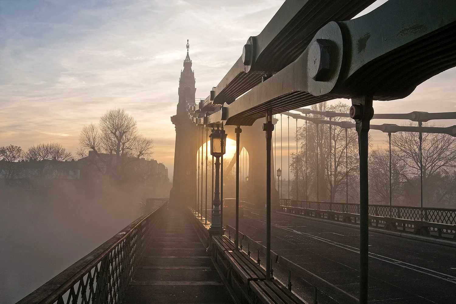 Hammersmith Bridge in the Fog 24_1.jpg