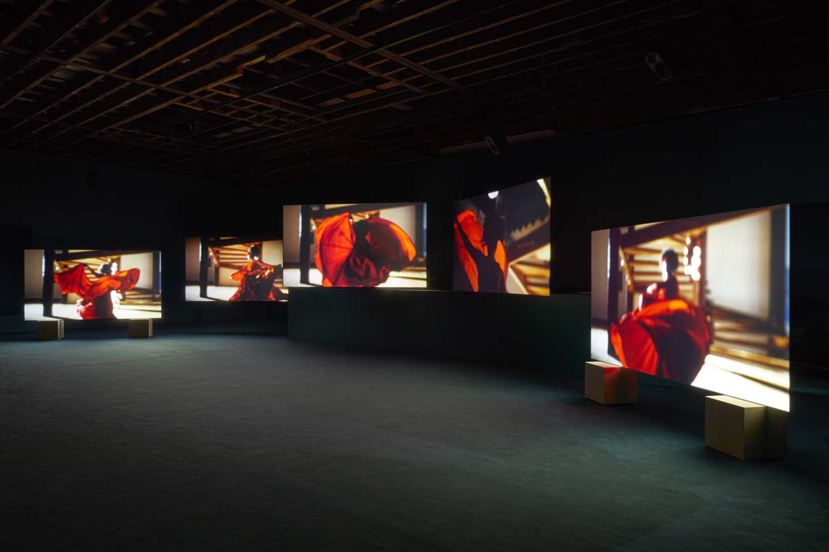 2019_Isaac Julien_VMG Wharf Road_4.jpg