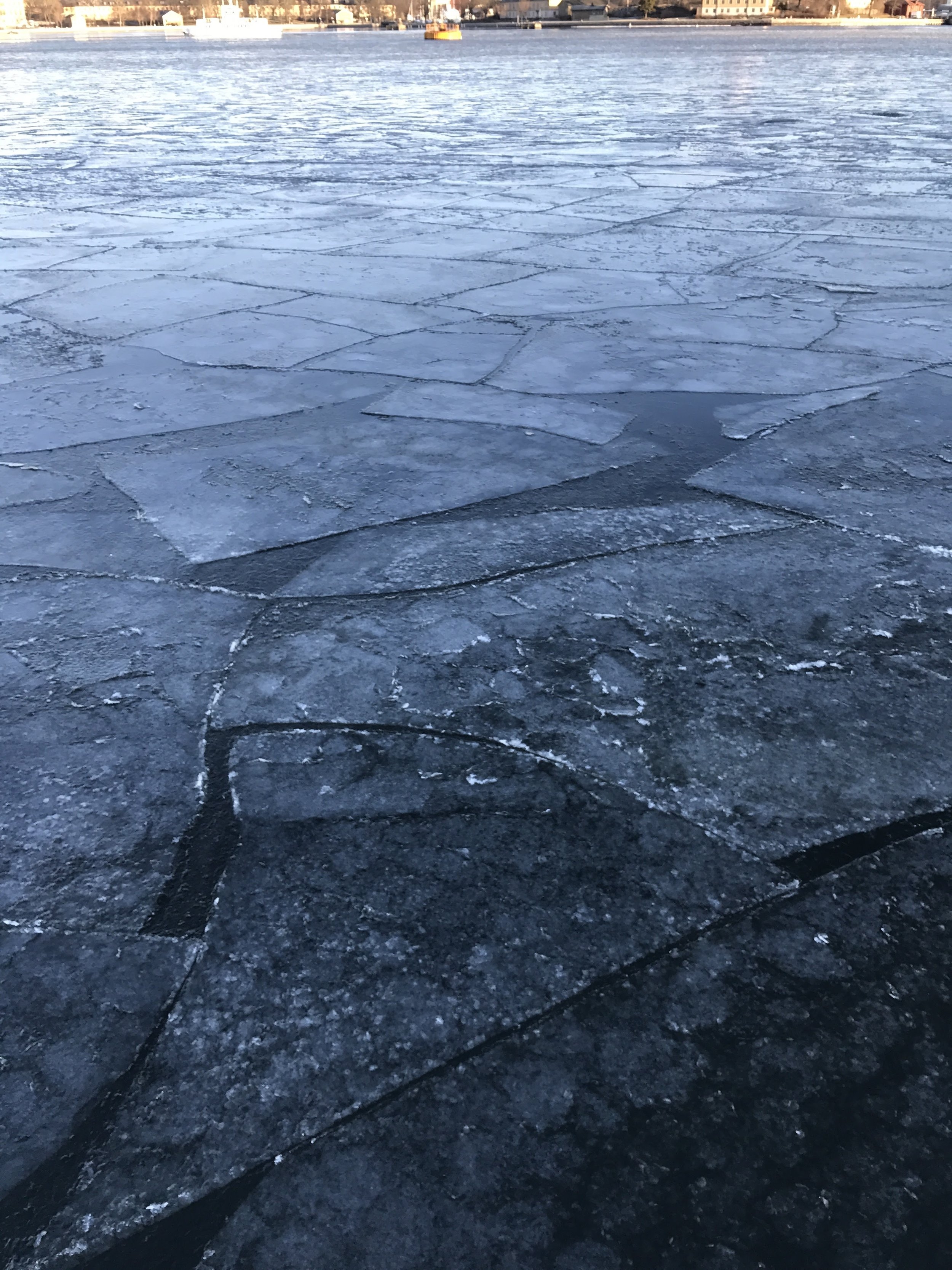 Ice on Lake Mälaren