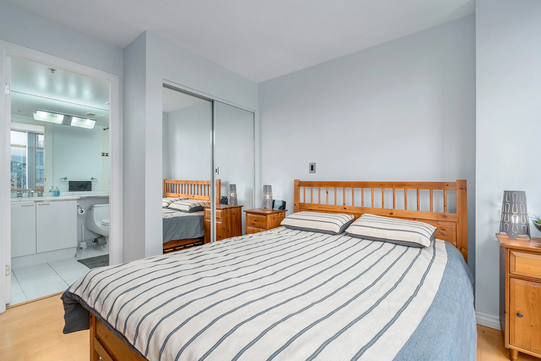 2105-1200-Alberni-Street-360hometours-13s.jpg
