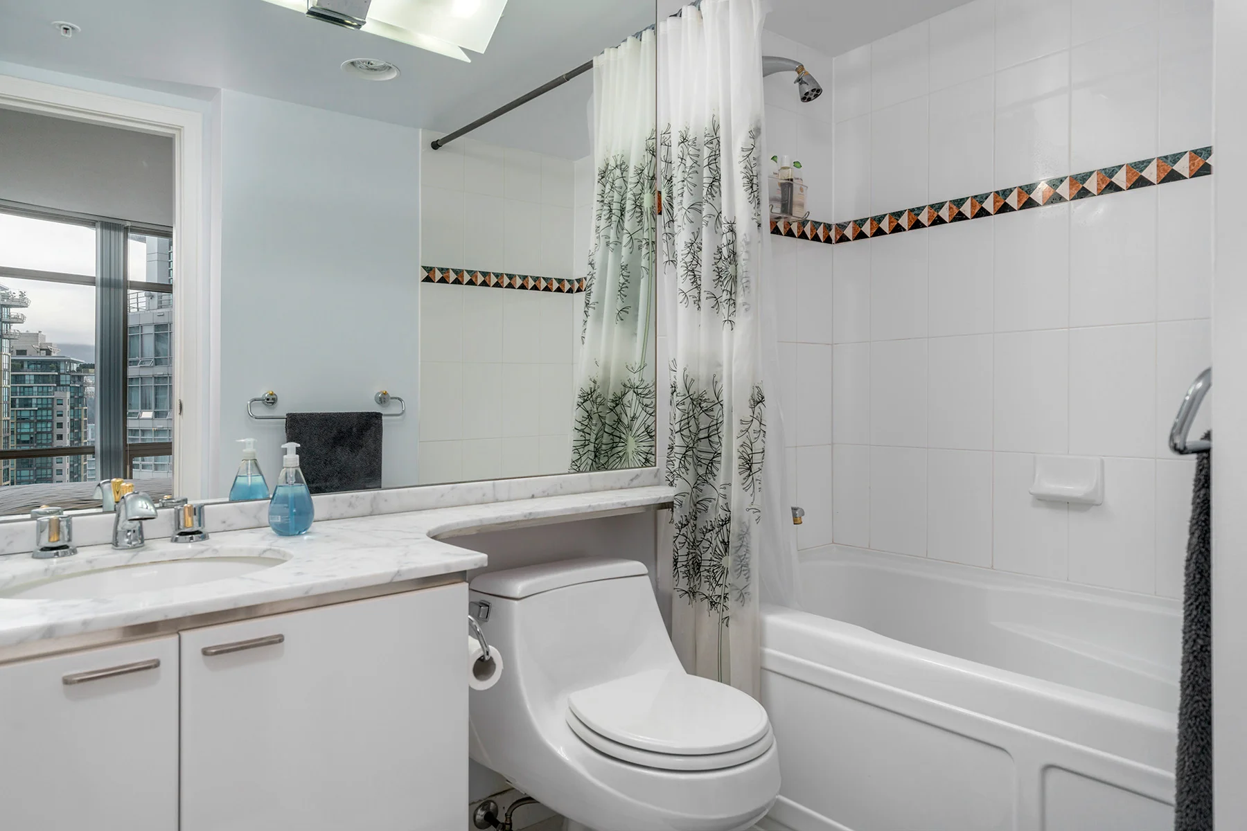 2105-1200-Alberni-Street-360hometours-14s.jpg