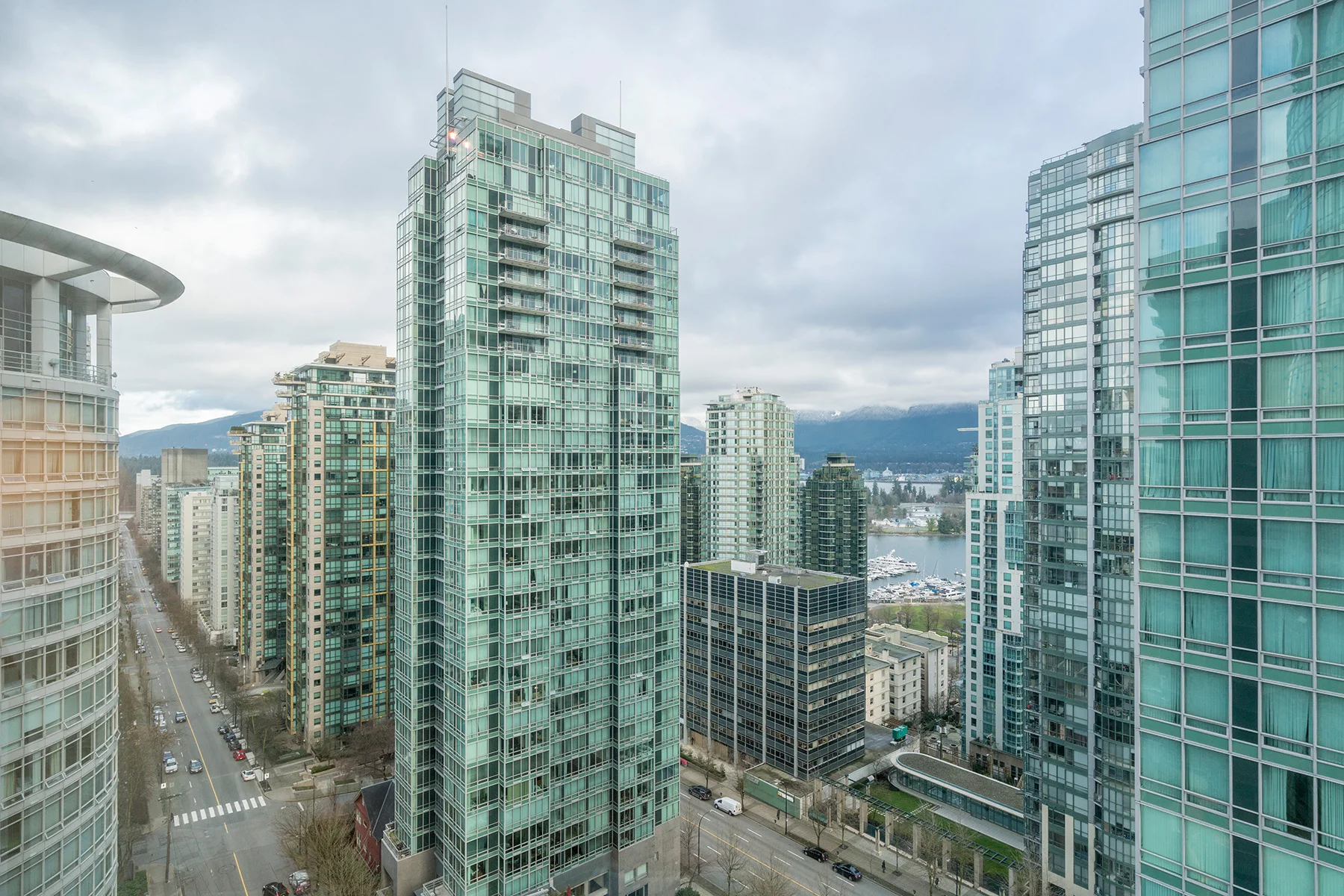 2105-1200-Alberni-Street-360hometours-18s.jpg