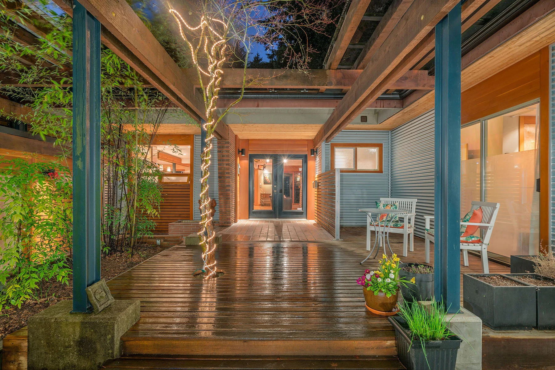 3575-Emerald-Drive-360hometours-02s.jpg