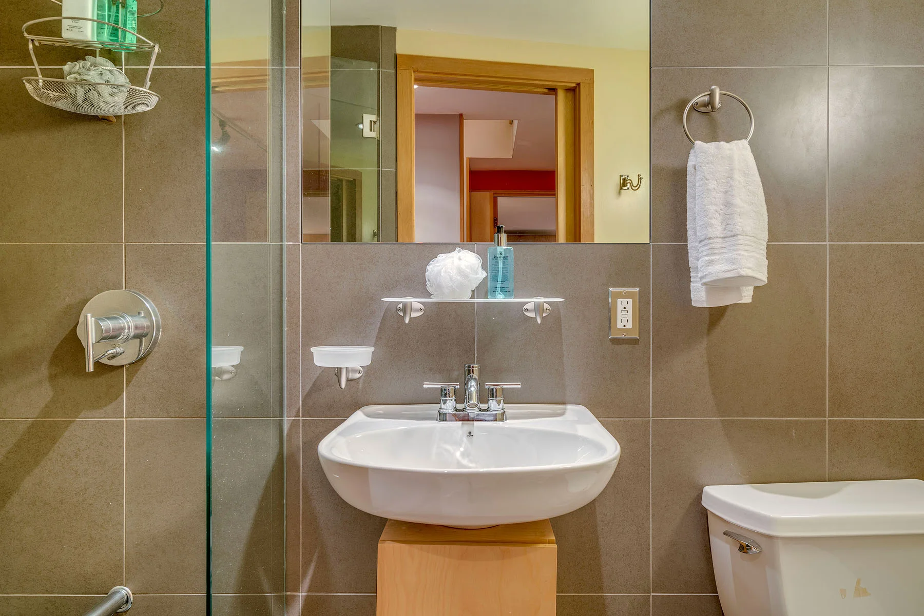 3575-Emerald-Drive-360hometours-33s.jpg