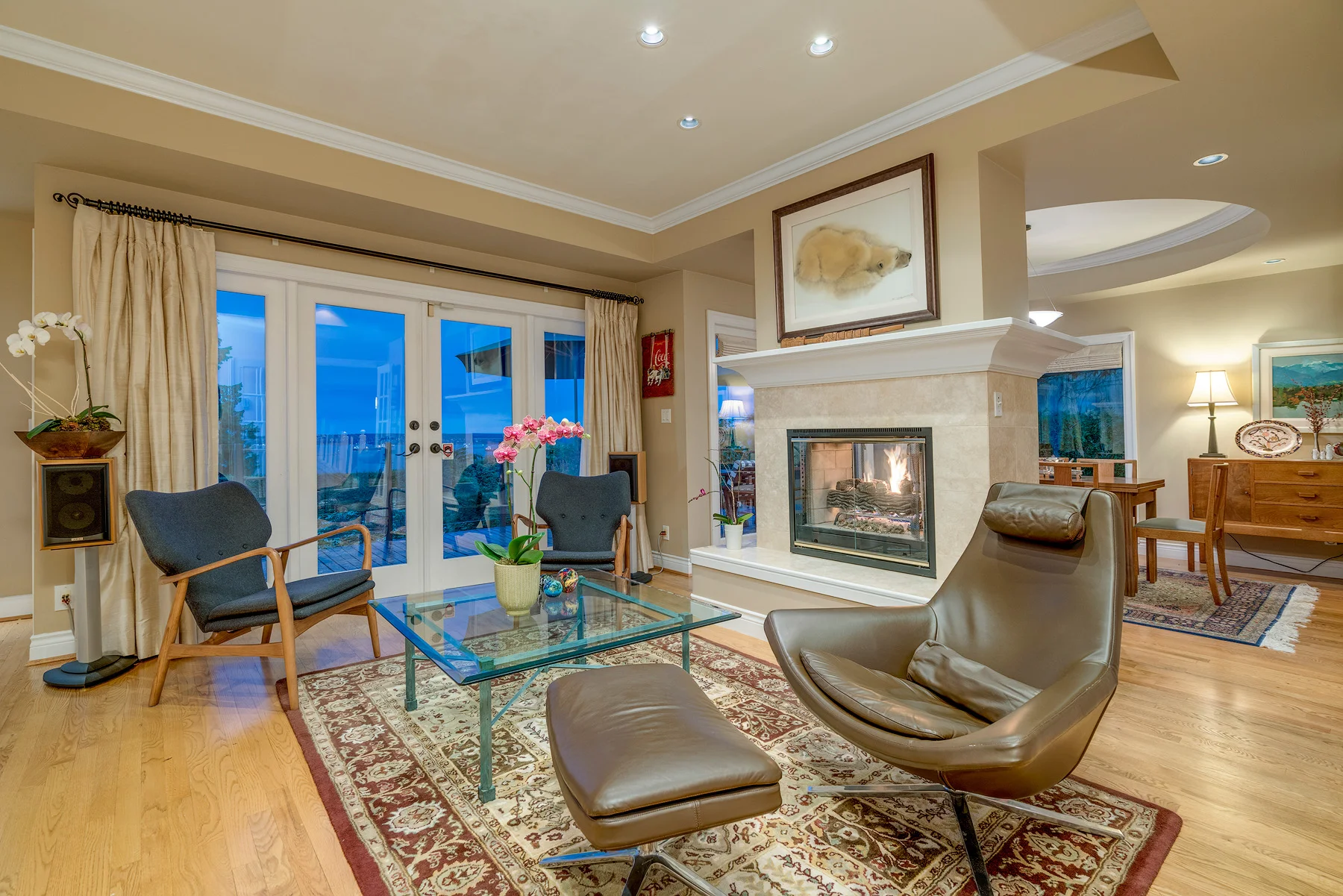 2286-Ottawa-Avenue-360hometours-03s.jpg