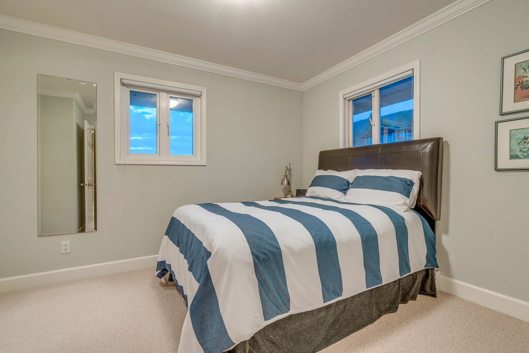 2286-Ottawa-Avenue-360hometours-27s.jpg