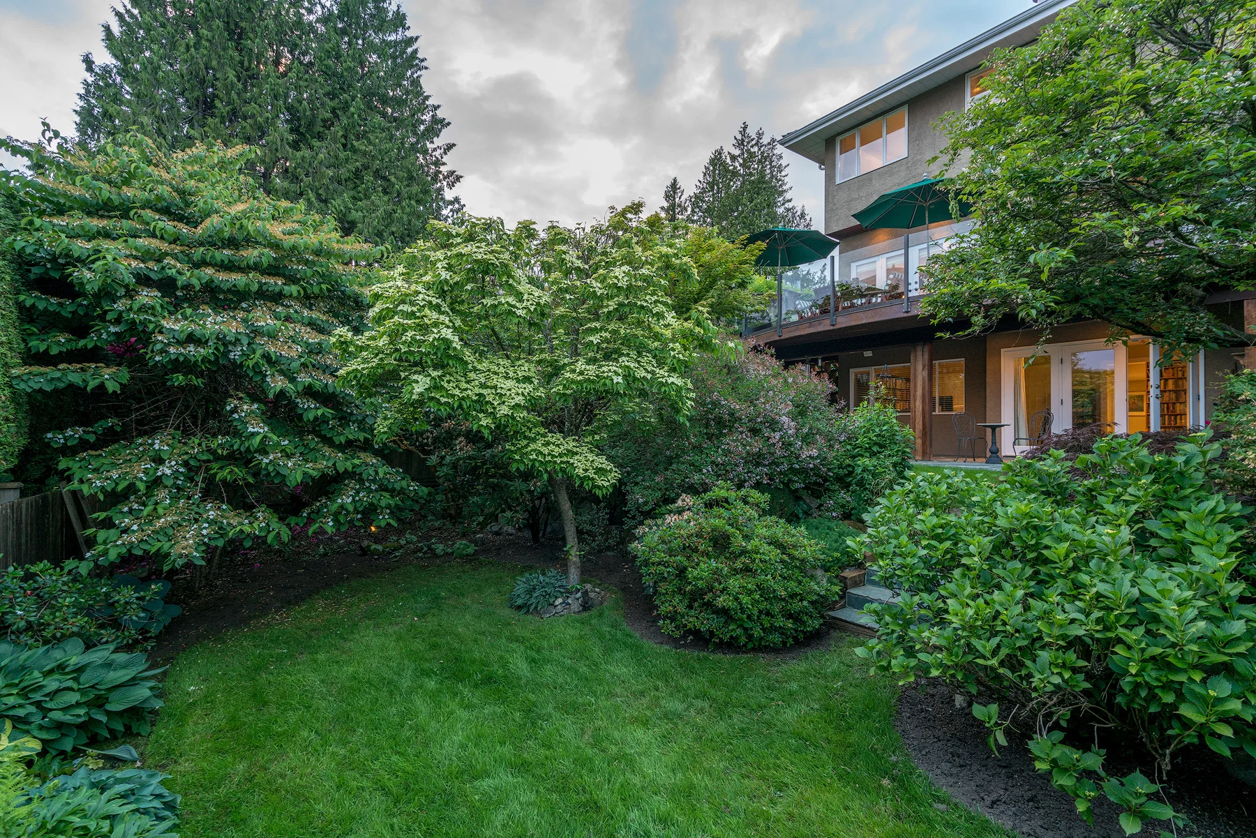 2286-Ottawa-Avenue-360hometours-47s.jpg