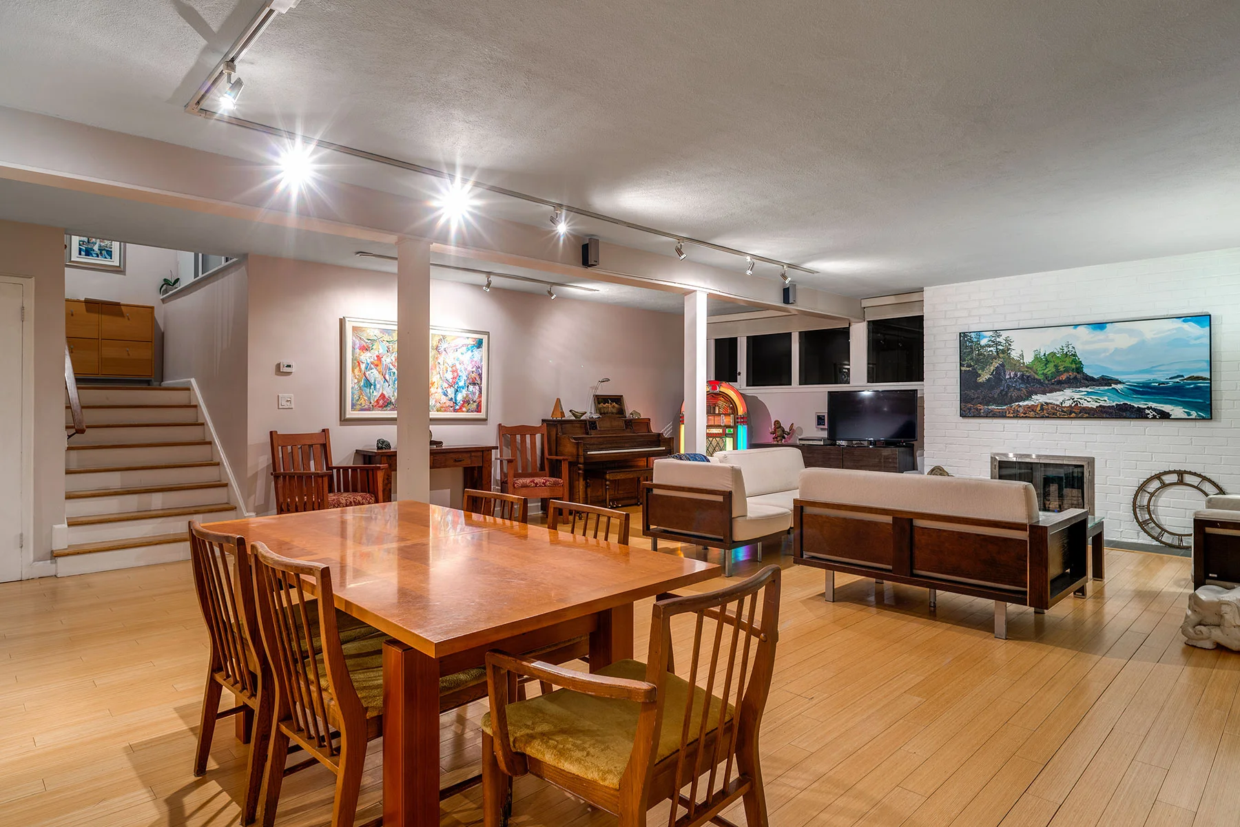 1460-Lawson-Ave-West-Vancouver-360hometours-03s.jpg