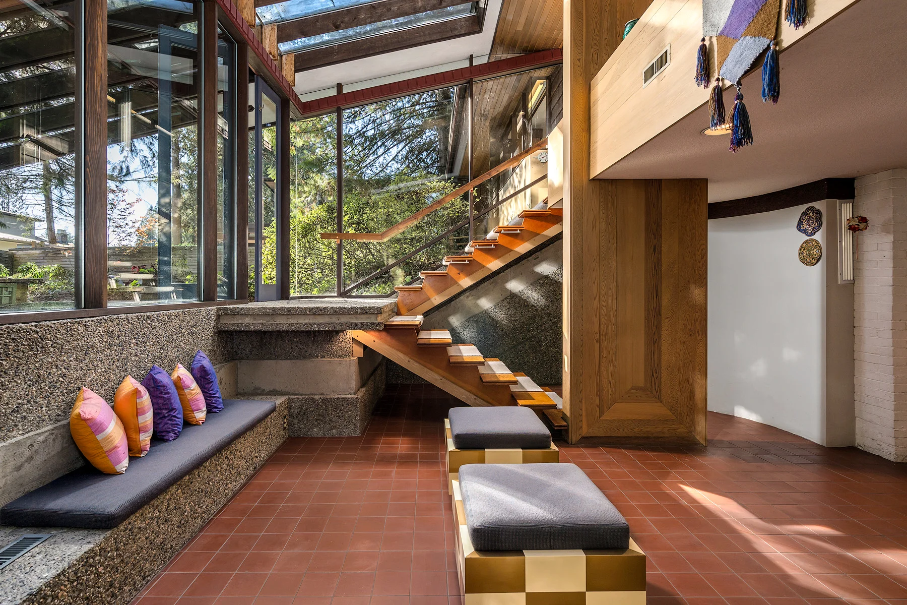 1205-Ridgewood-Dr-360hometours-09s.jpg