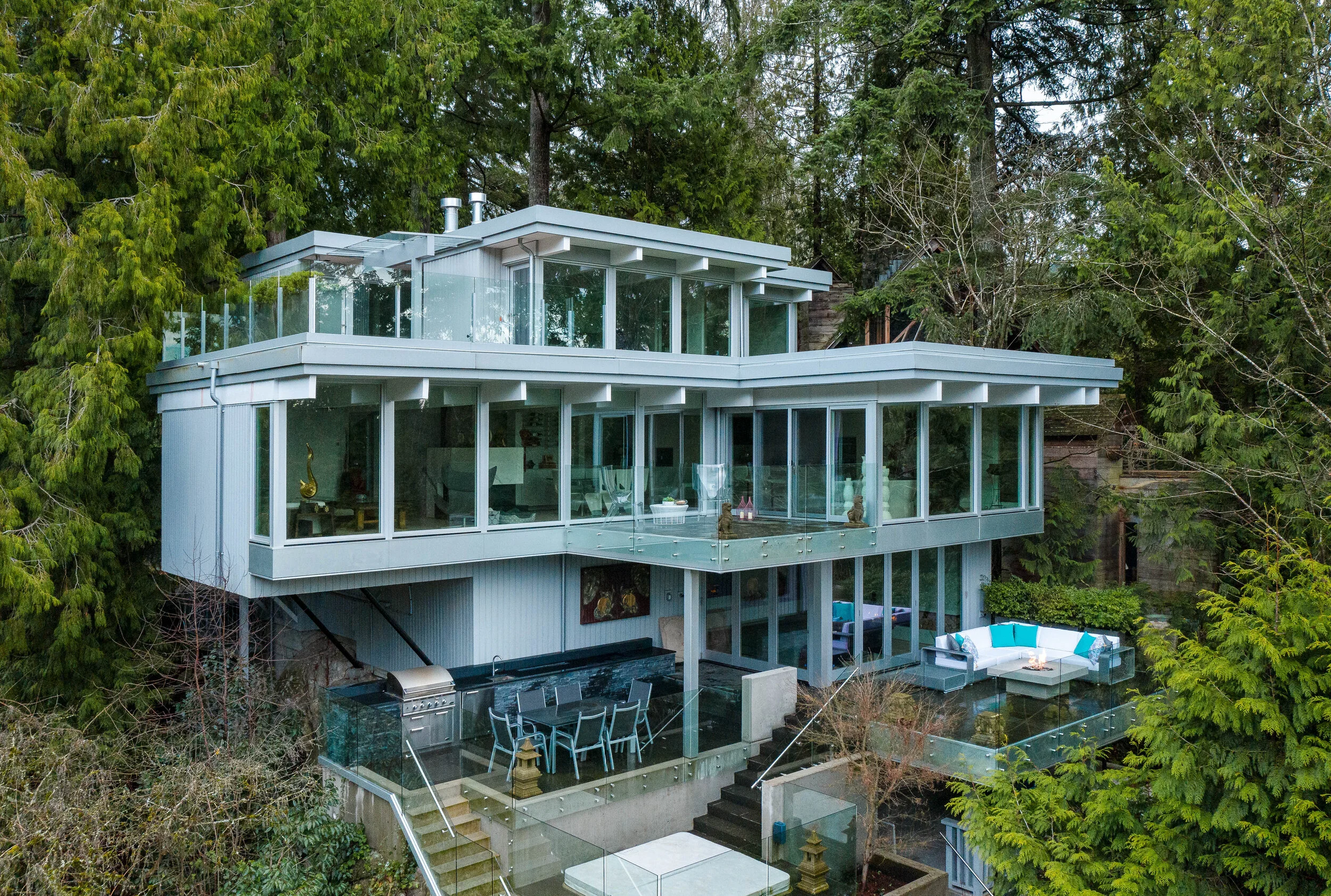 5764 Larson Place, West Vancouver