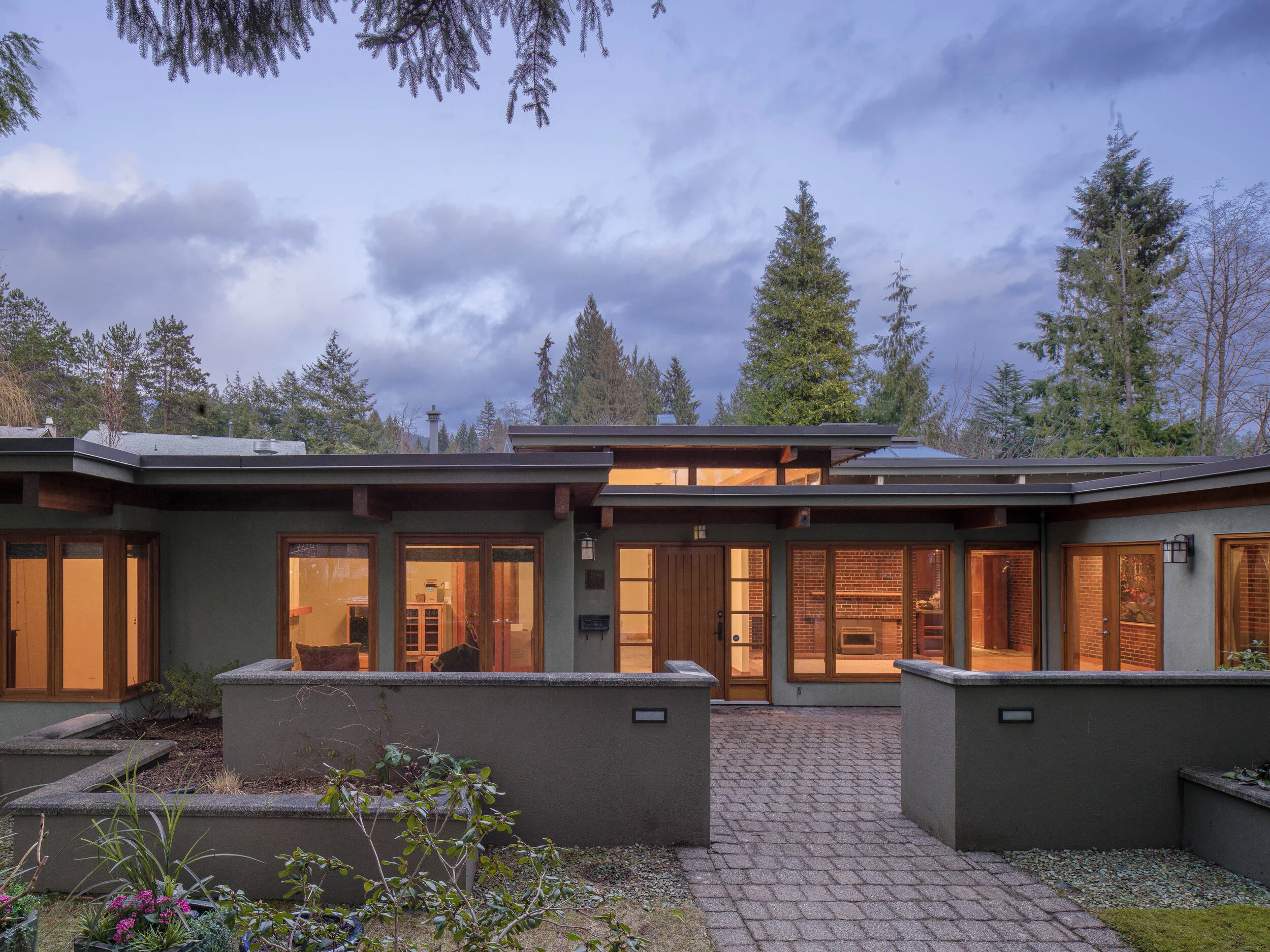 3990 Hillcrest Ave, Edgemont Village, North Vancouver