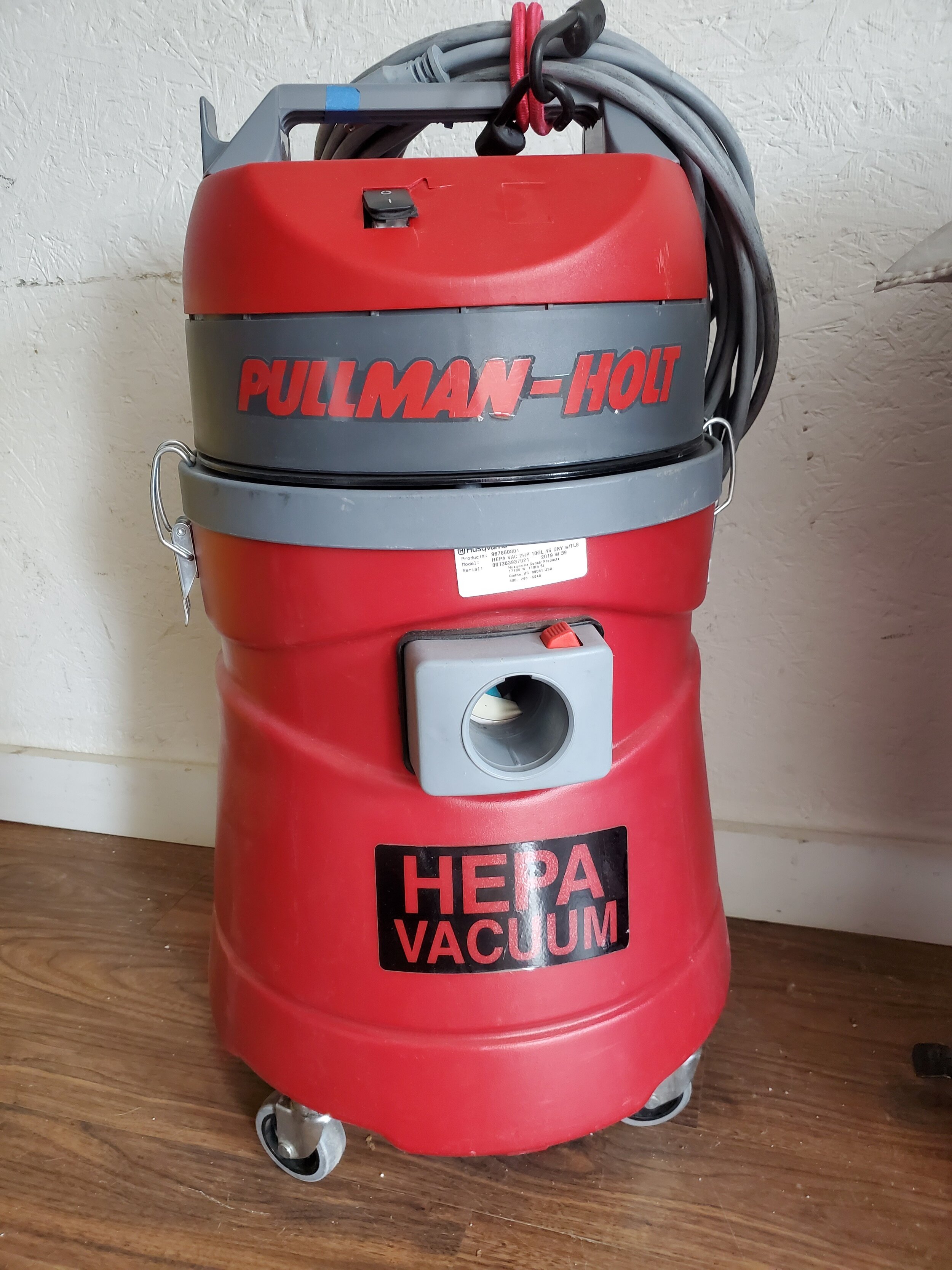 Pullman-Holt HEPA Vacuum