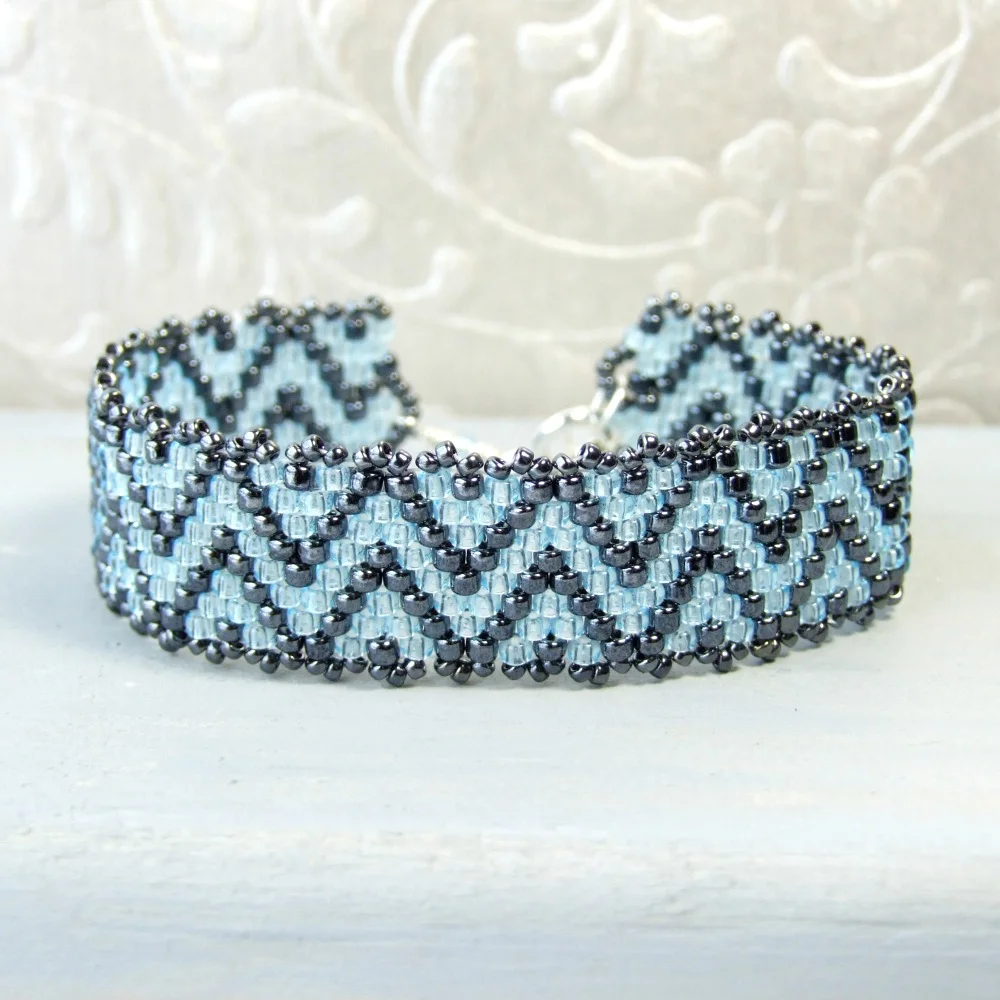 small blue woven seed bead bracelet - everyday jewelry