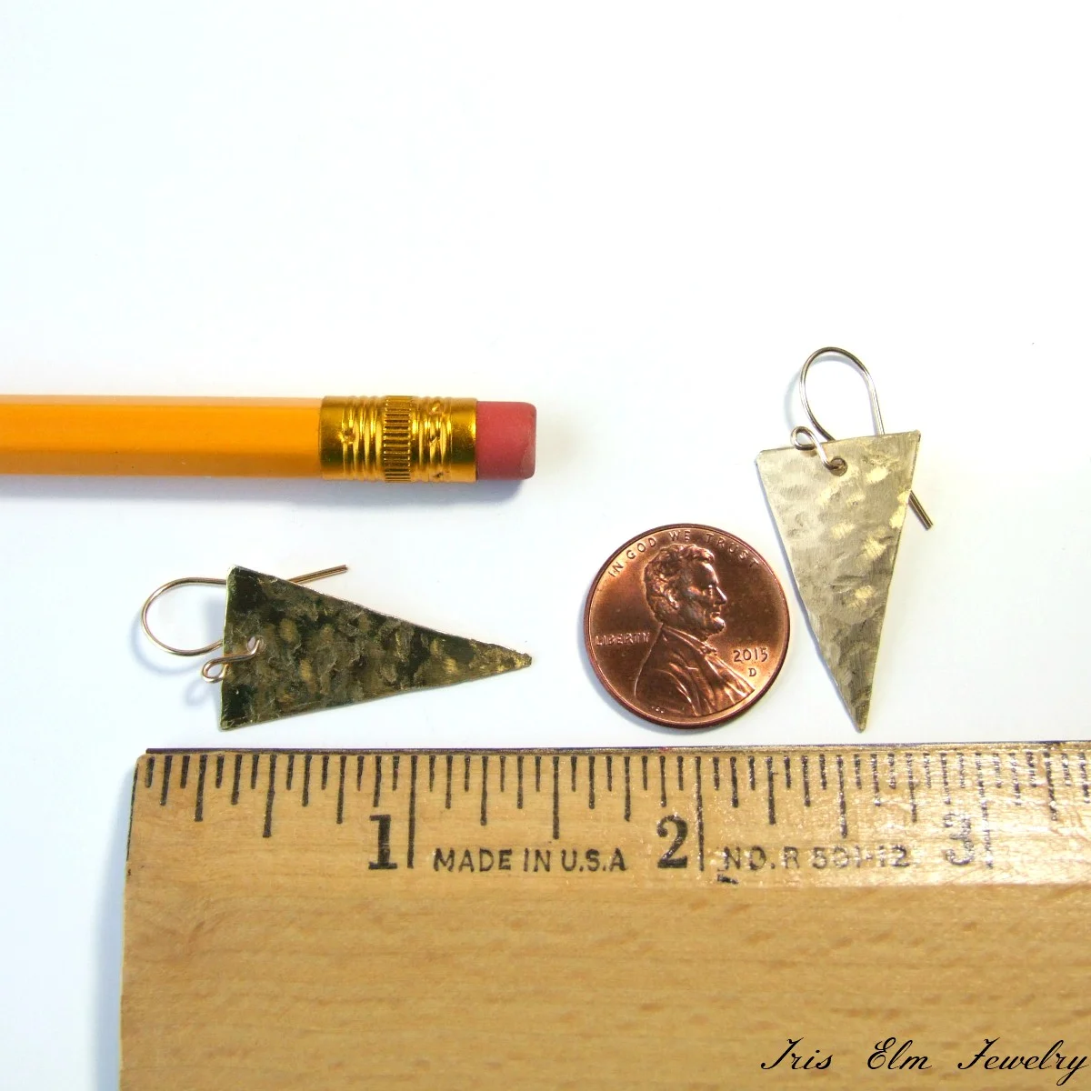 172k-gold-brass-hammered-triangle-earrings-artisan-handcrafted-metelwork-jewelry.jpg