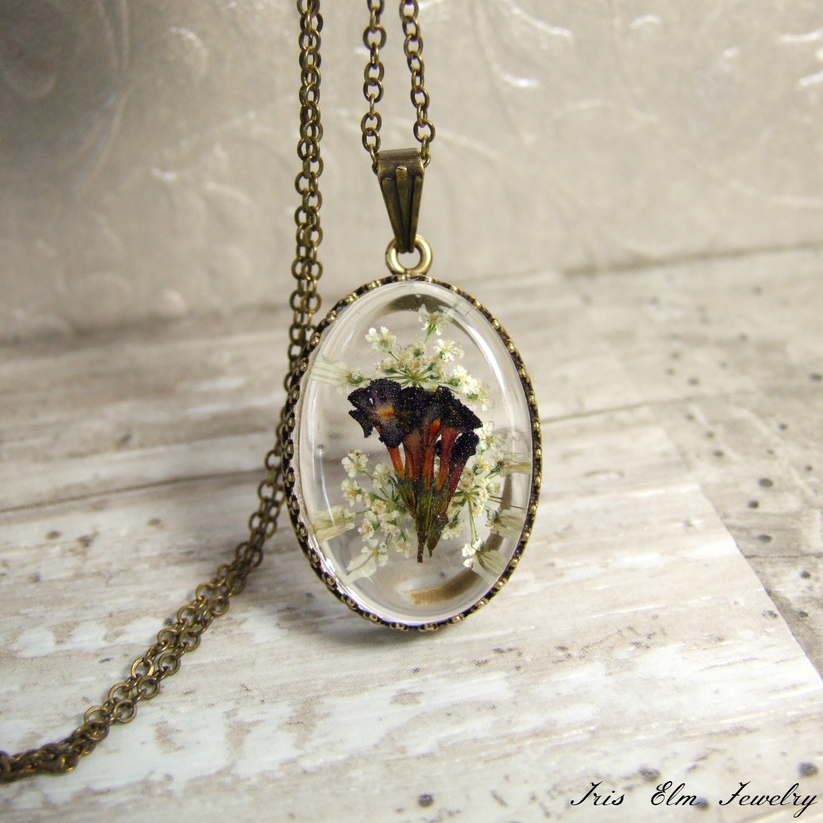 Pretty White &amp; Purple Wildflower Necklace