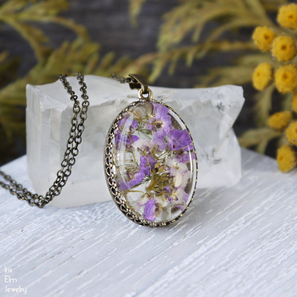 Small Dried Flowers Necklace Handmade Resin Jewelry