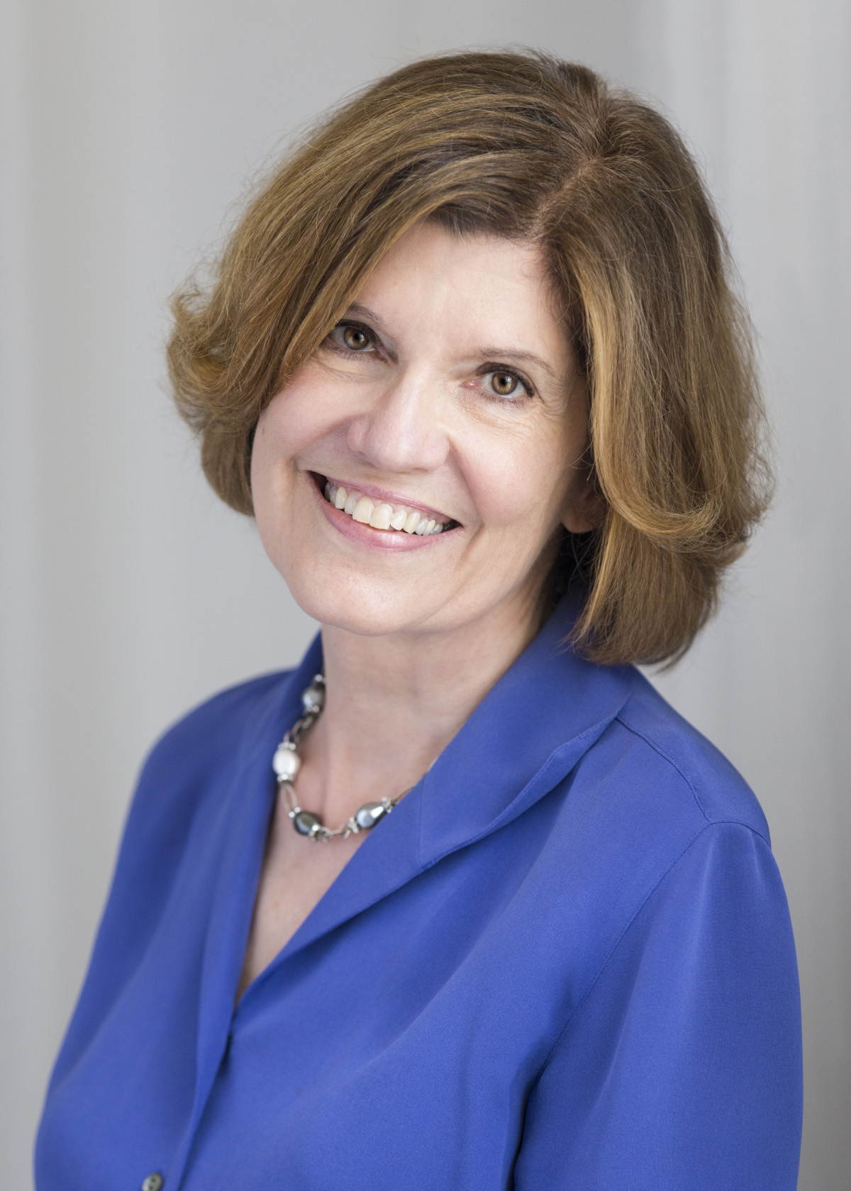 Lynn Olson