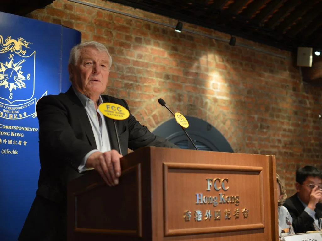 Lord Ashdown speaking at the Foreign Correspondents club. Photo: Sarah Graham / FCC