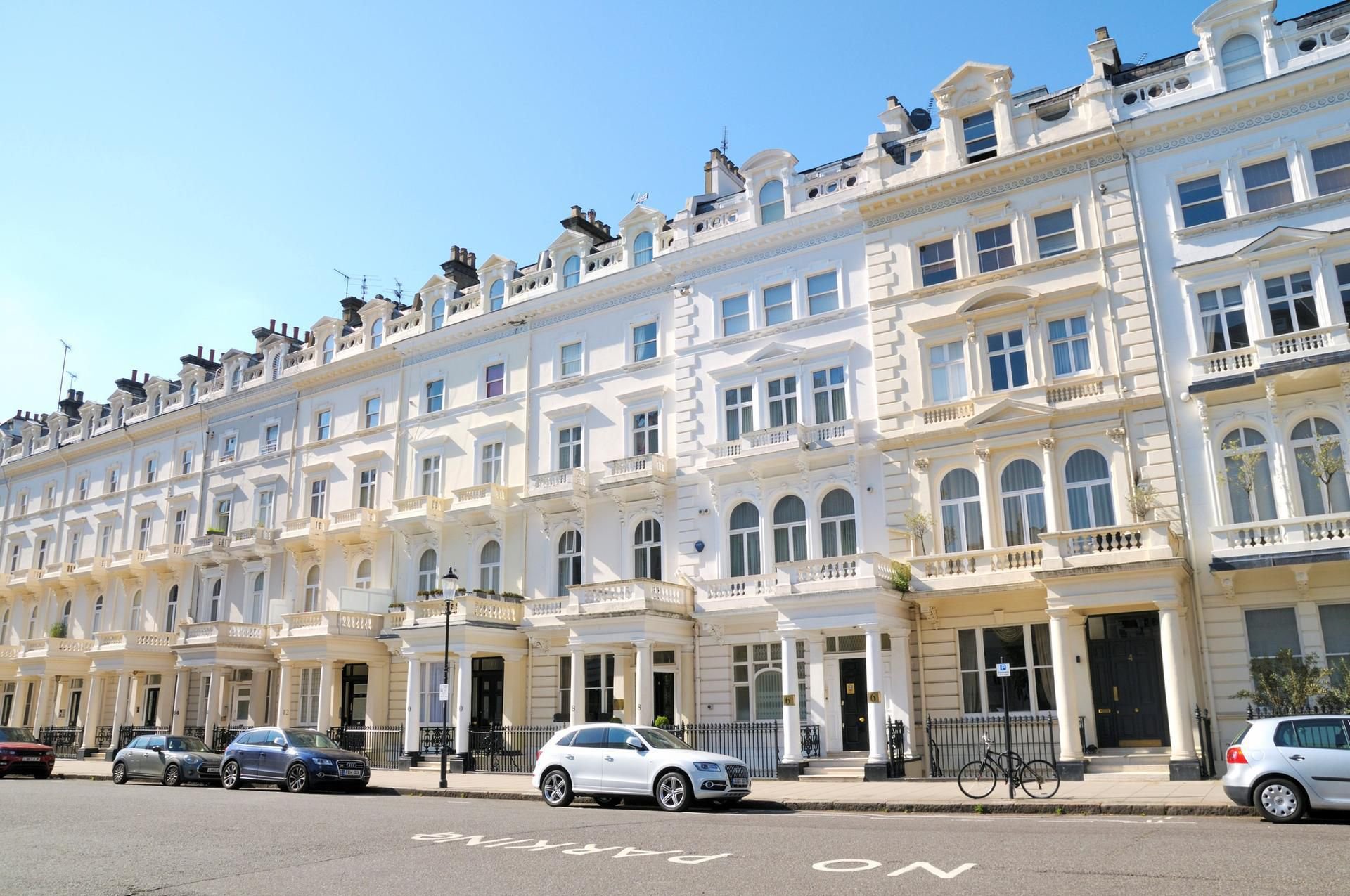 HKW Report: "Patriots Only": Hong Kong Officials and Lawmakers' Property Overseas