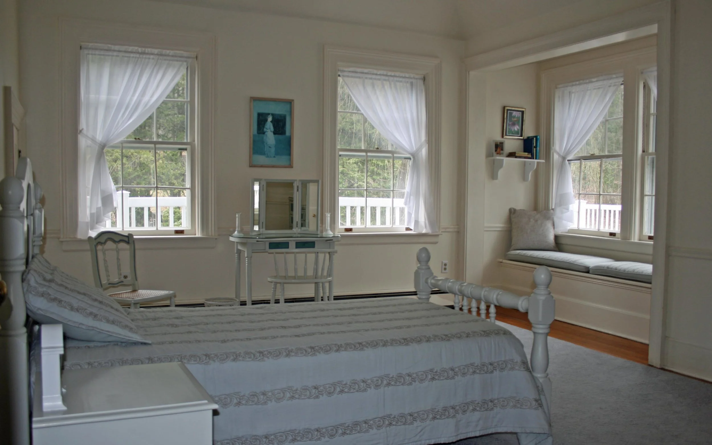 7) DouglasHouse Girls Room copy.jpg
