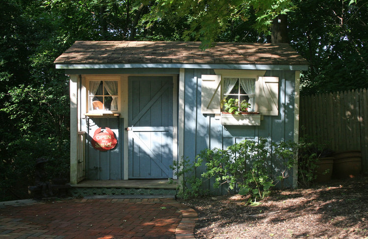 Poolhouse.jpg