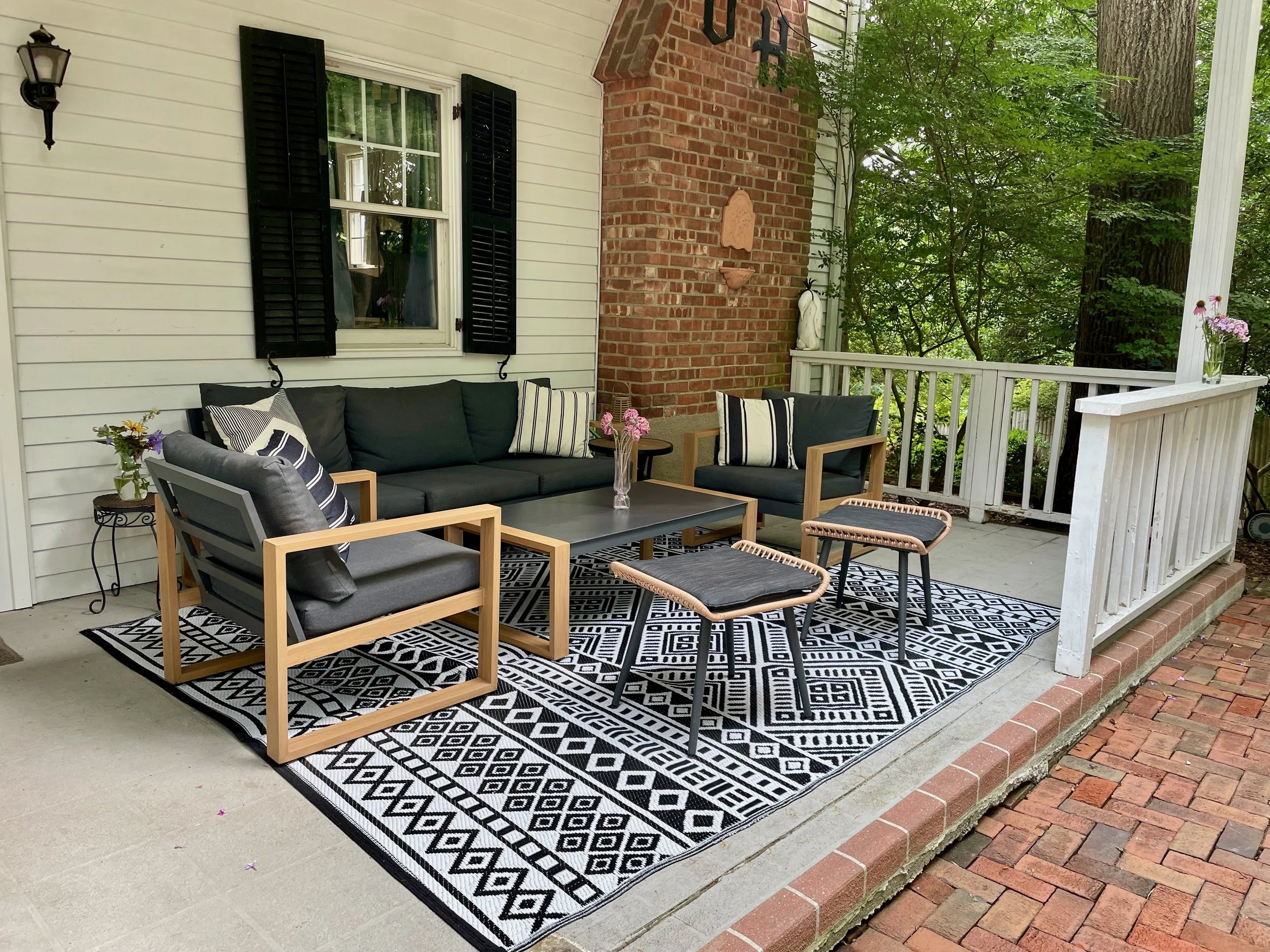 DH-Back porch 105.jpeg.jpeg