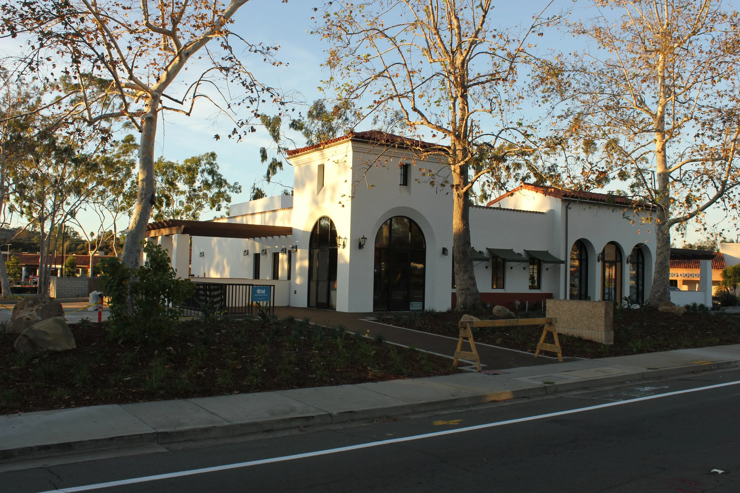 3925 State Street (5  Points Shopping Center)