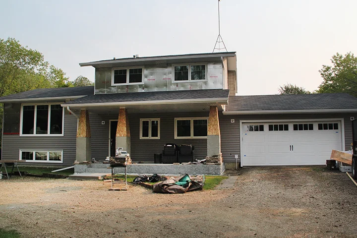 Porch 09.jpg