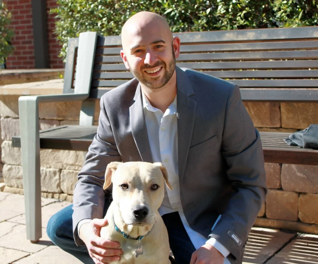  Hi! I'm Chuck, your Broker-in-Charge for team Verge. 